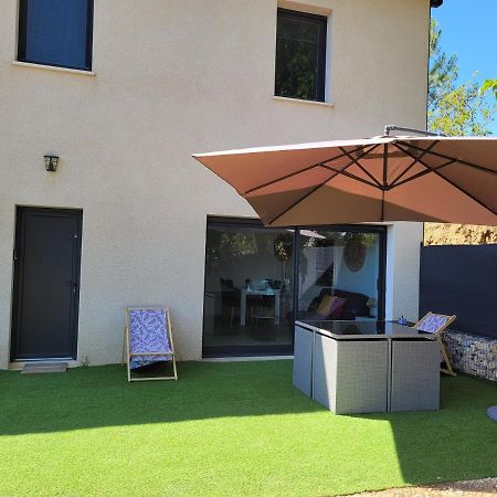 Appartement Tout Equipe En Rez-De-Jardin Entre Gard Et Ardeche Saint-Julien-de-Peyrolas Kültér fotó