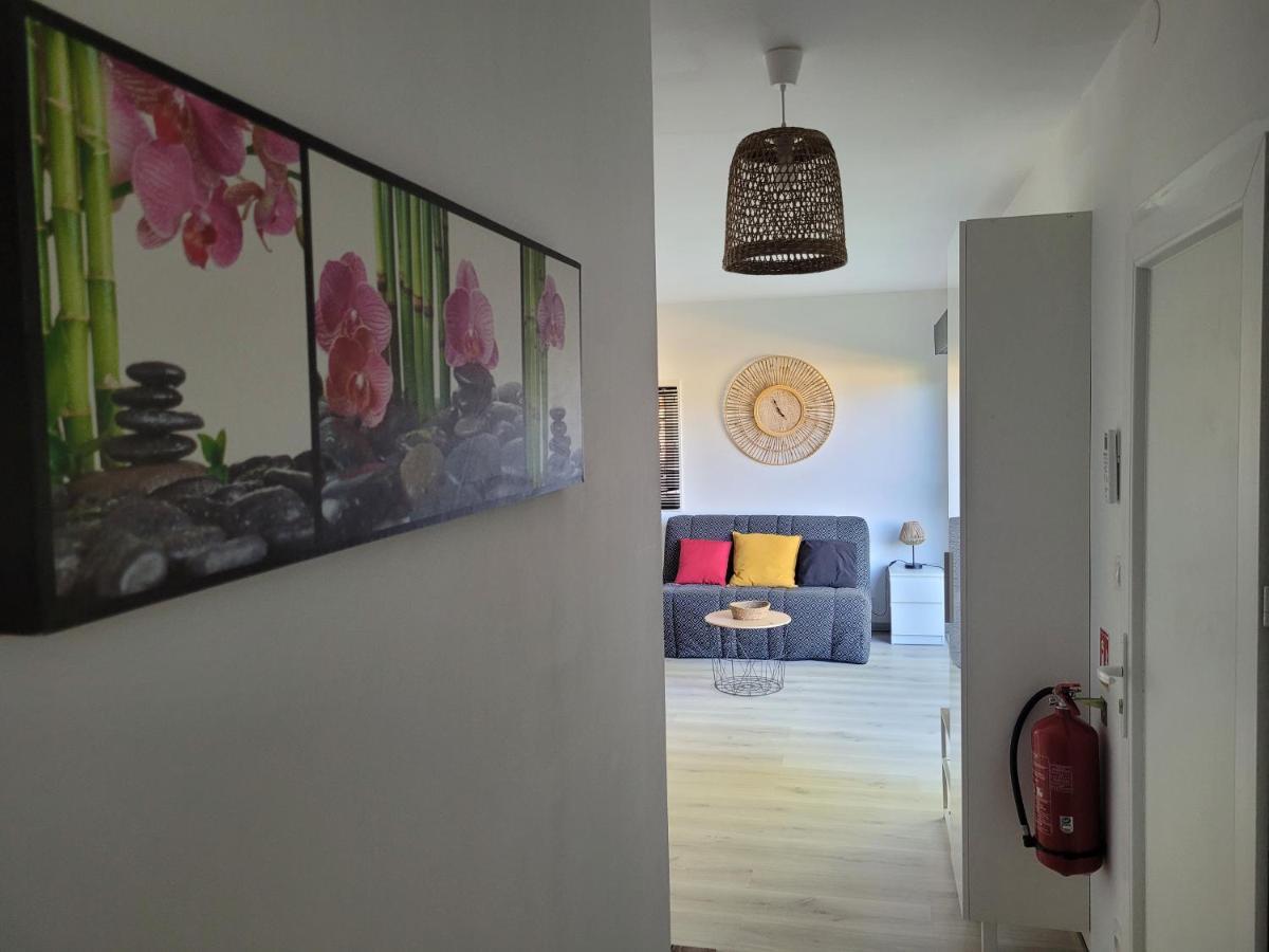 Appartement Tout Equipe En Rez-De-Jardin Entre Gard Et Ardeche Saint-Julien-de-Peyrolas Kültér fotó