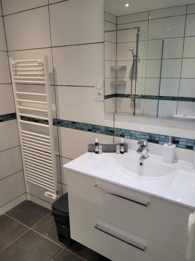 Appartement Tout Equipe En Rez-De-Jardin Entre Gard Et Ardeche Saint-Julien-de-Peyrolas Kültér fotó
