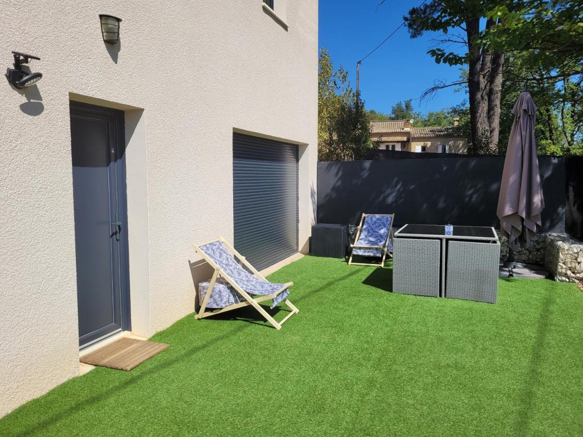 Appartement Tout Equipe En Rez-De-Jardin Entre Gard Et Ardeche Saint-Julien-de-Peyrolas Kültér fotó