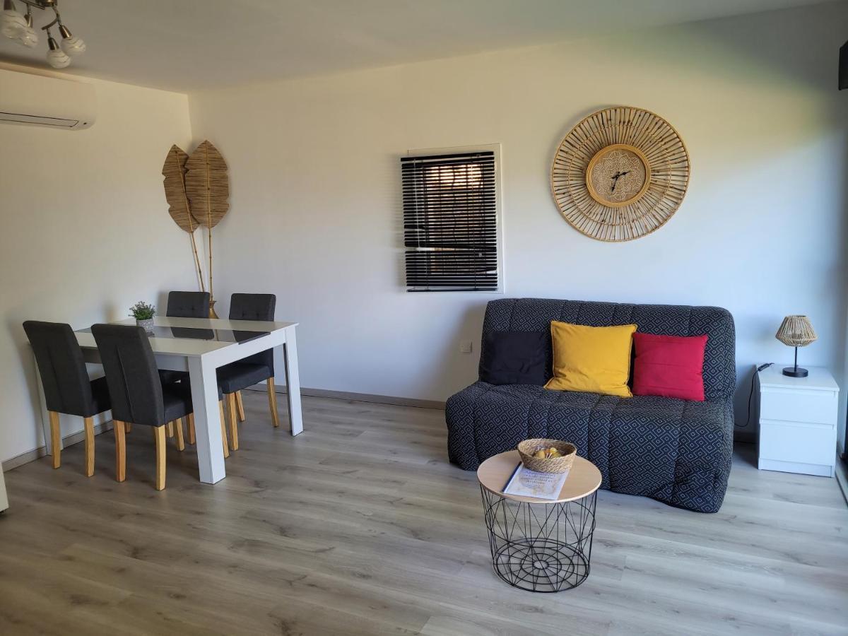 Appartement Tout Equipe En Rez-De-Jardin Entre Gard Et Ardeche Saint-Julien-de-Peyrolas Kültér fotó