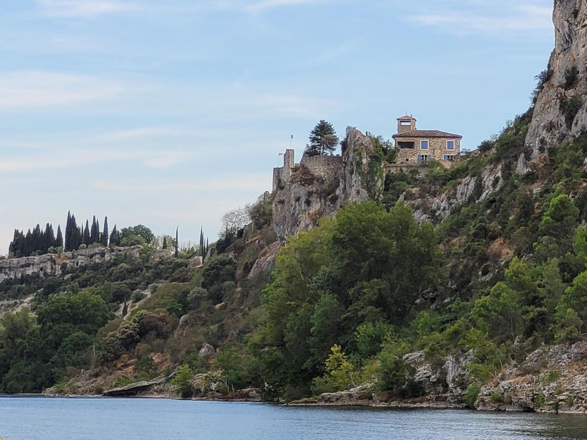 Appartement Tout Equipe En Rez-De-Jardin Entre Gard Et Ardeche Saint-Julien-de-Peyrolas Kültér fotó